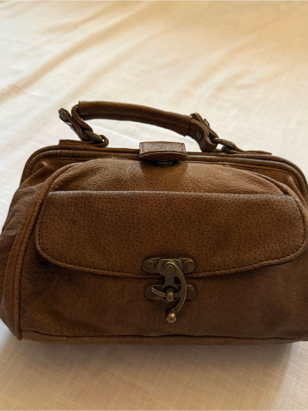 Y2K Vintage leather Adventure Bound handbag with strap